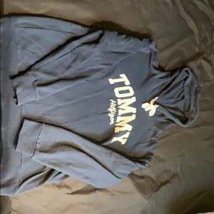 Men’s navy blue Tommy Hilfiger sweater